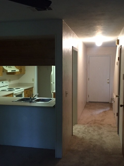 Building Photo - 5467 Sombra Del Lago Dr