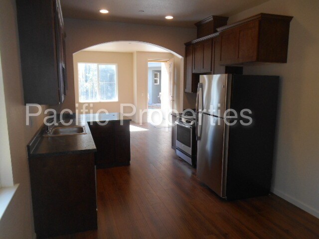 Building Photo - 2327 Chanate Rd