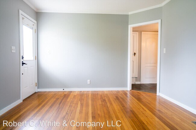 Building Photo - 3 br, 1 bath House - 203 Robert Treat Parkway