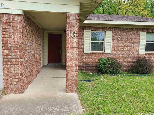 Building Photo - 16 Parkview Dr