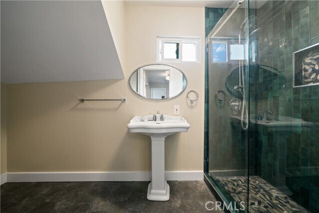 Foto del edificio - 326 Daisy Ave