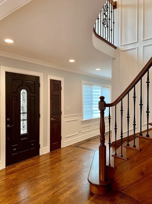 Foto del edificio - 131 Montgomery Ln