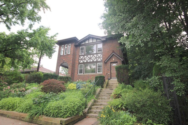 Foto del edificio - 5206 Ellsworth Ave