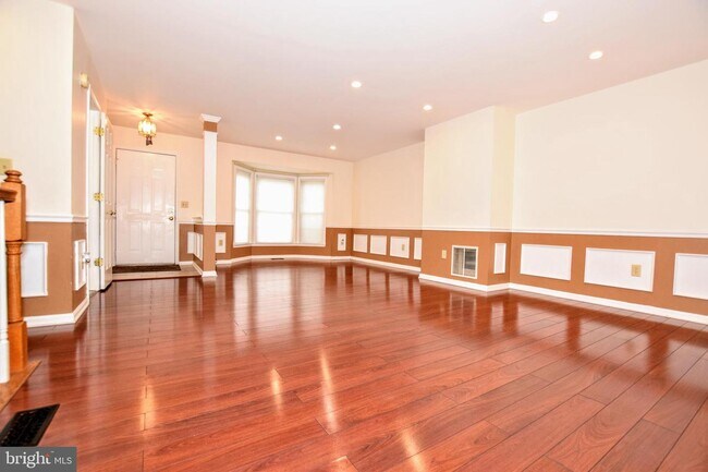 Building Photo - 327 Althea Ct