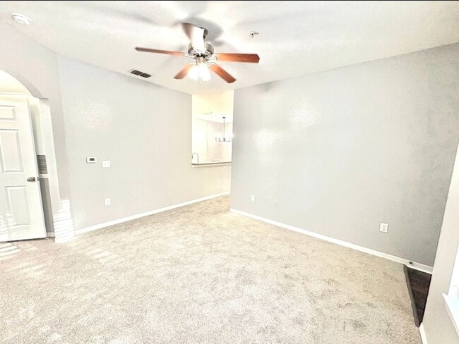 Building Photo - 819 Grand Regency Pointe