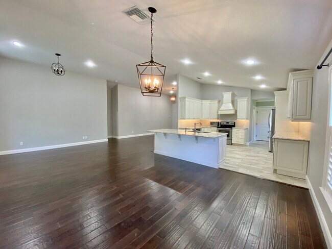 Building Photo - 7052 Timberland Cir