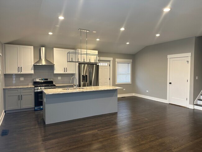 Foto del edificio - 3830 W Touhy Ave