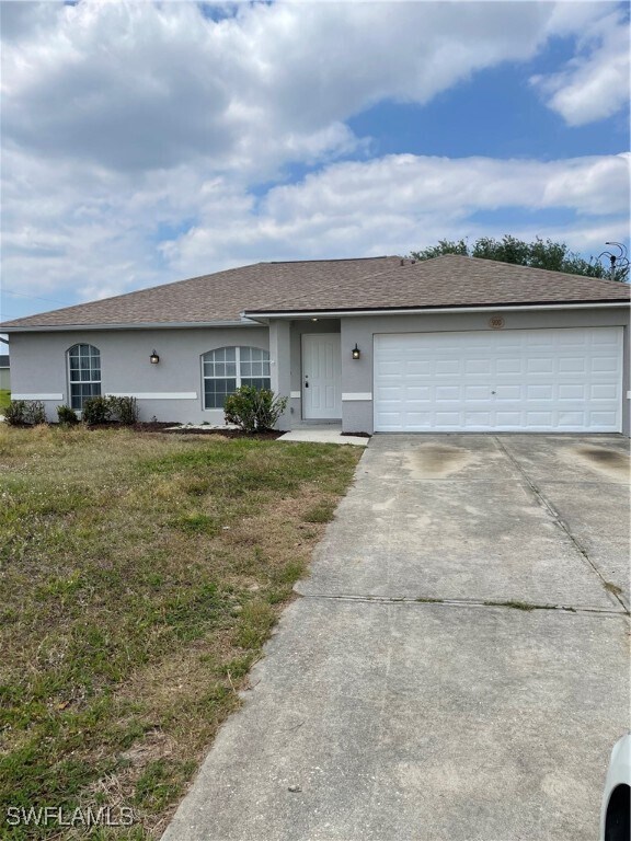 Foto principal - 900 Nelson Rd N