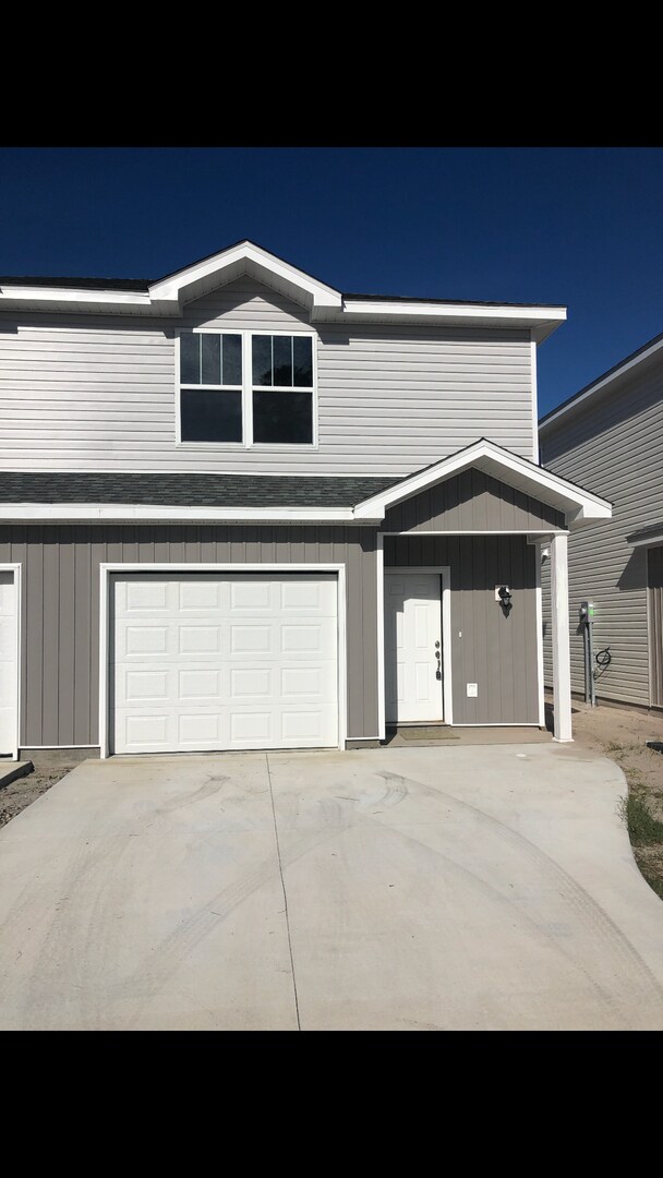 Building Photo - 9003 Banyan Beach Dr