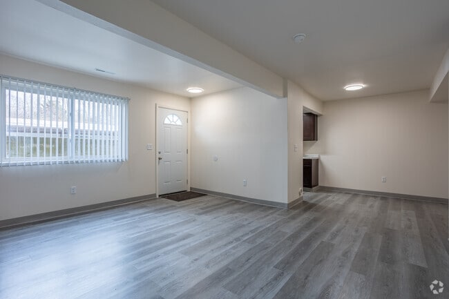 1BR, 1BA - 690SF - Living Room - Arrowtree Apartments