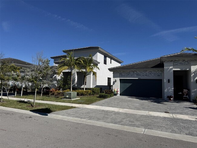 Building Photo - 4435 SW 174th Ave