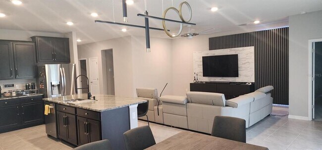 Foto del edificio - 16966 Oval Rum Dr