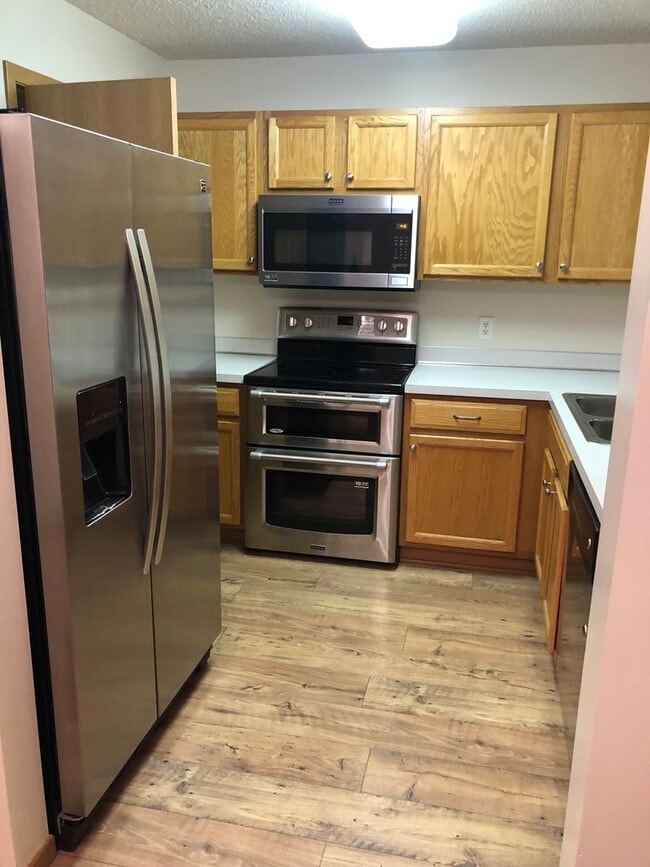 Foto del edificio - 2991 Village Ln