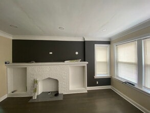 Building Photo - 7151 S Green St