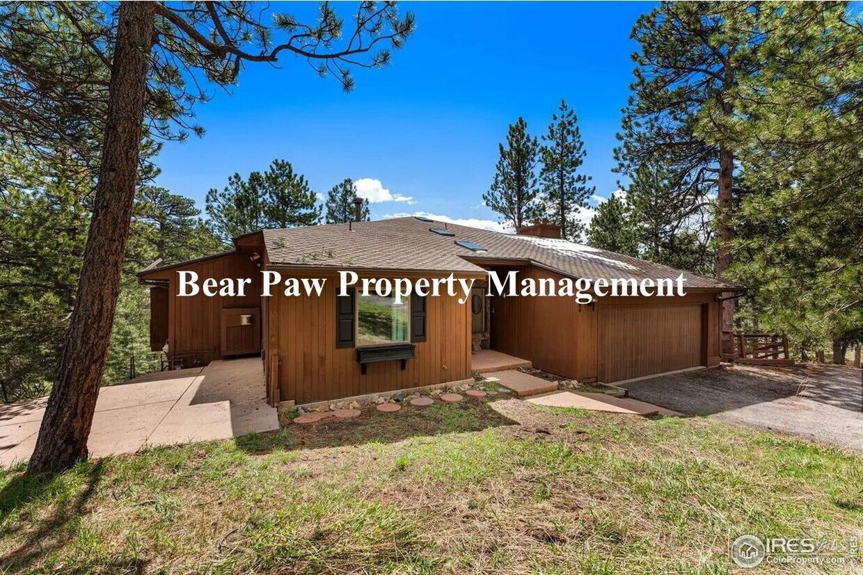 Beautiful Home in Genesee! - Beautiful Home in Genesee!