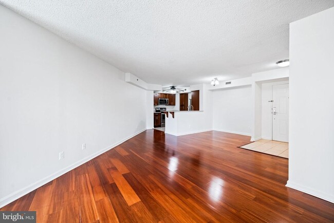 Building Photo - 1200 Braddock Pl