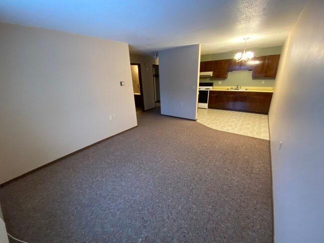 Building Photo - 530 8th St W