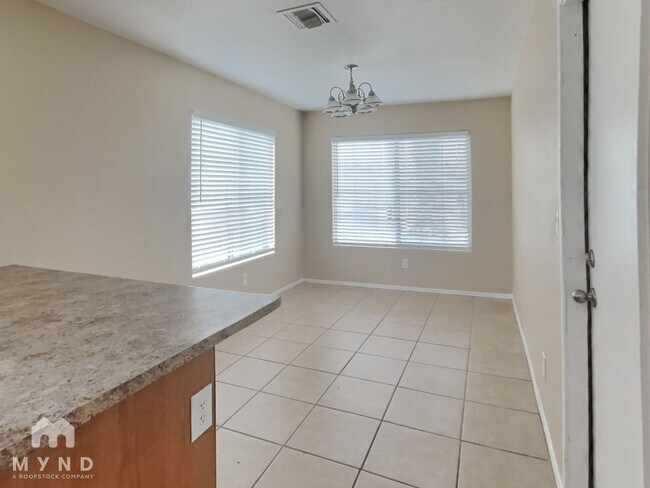 Foto del edificio - 611 E Pacific Dr