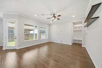 Building Photo - 10009 Granary Dr