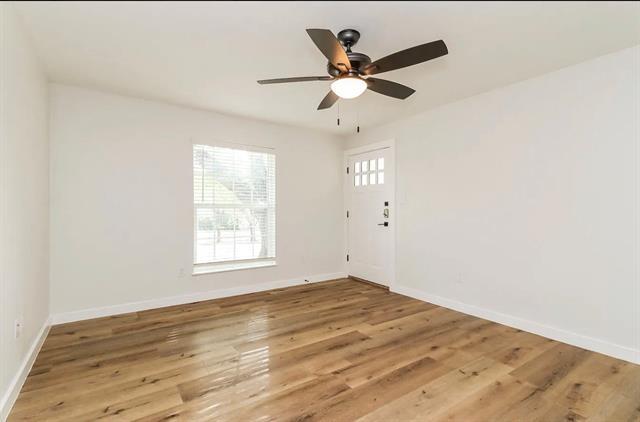 Foto del edificio - 425 N Rosemont Ave