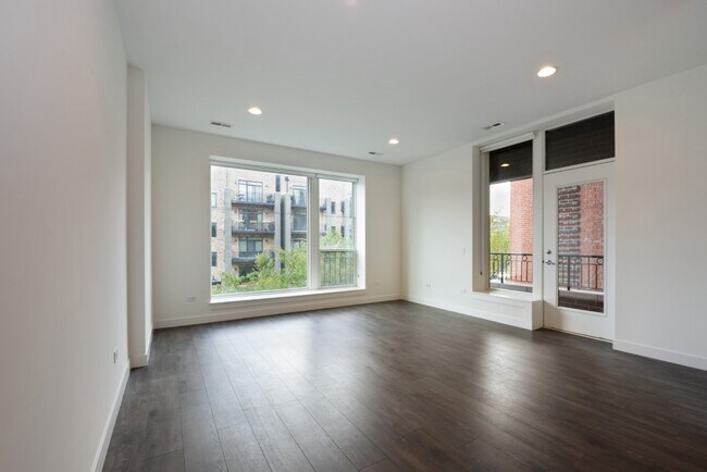 Foto del edificio - 1509 N Western Ave