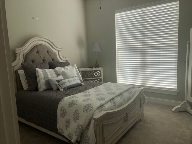 Foto del edificio - 4847 E Cypress Loop