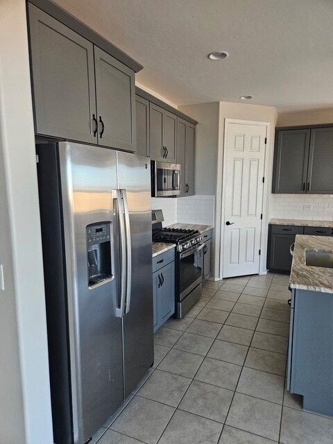 Foto del edificio - 646 W Calle Espadero