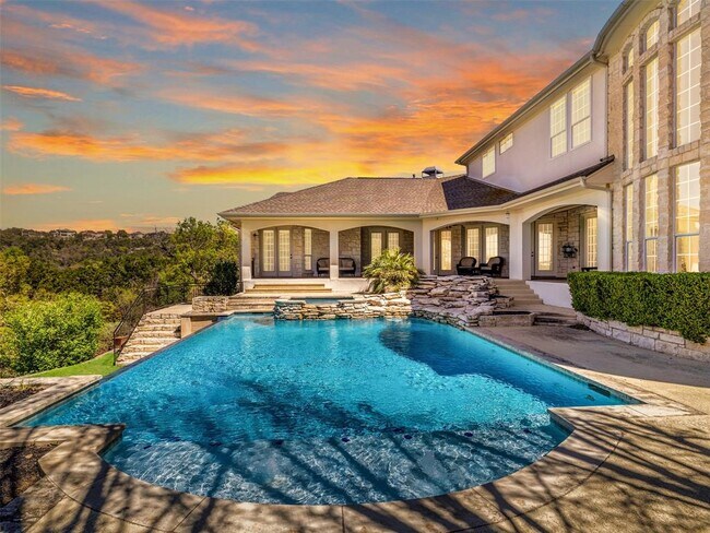 Foto del edificio - 9805 Big View Dr