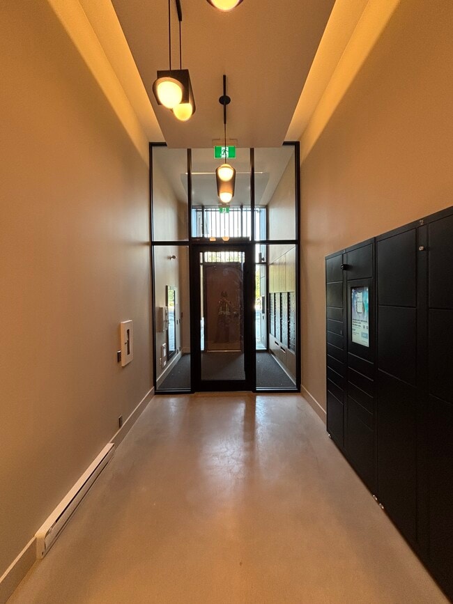 Building Photo - 3075 Murray St