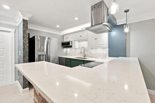 Foto del edificio - 3017 N Oakland Forest Dr