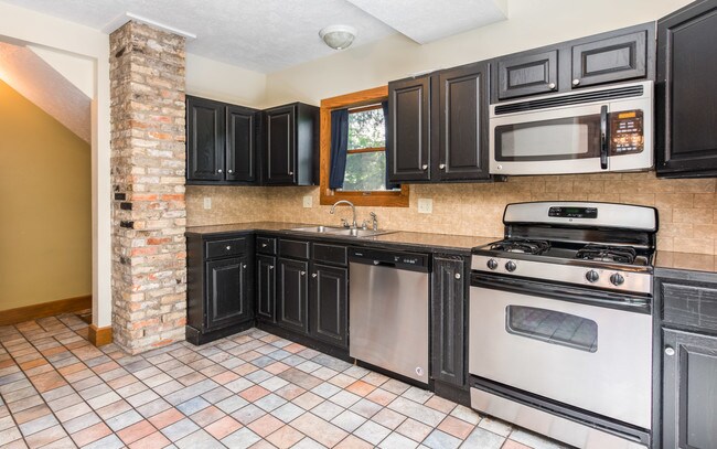 Foto del edificio - 606 Valley Ave NW