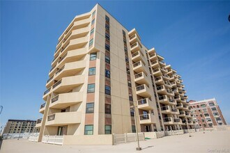 Building Photo - 360 Shore Rd