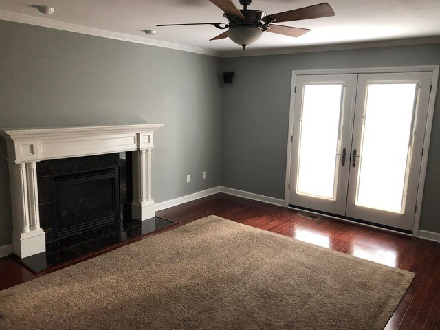 Building Photo - 12944 Peach View Dr