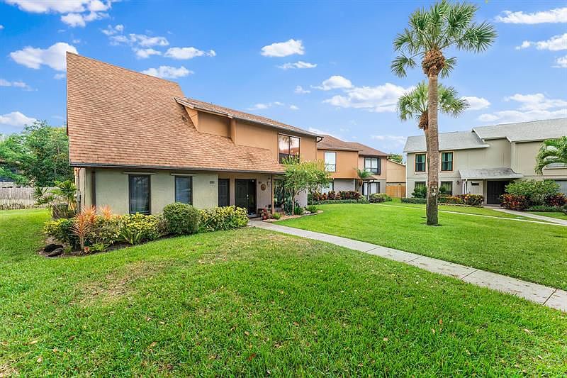 Primary Photo - 912 Sandtree Dr