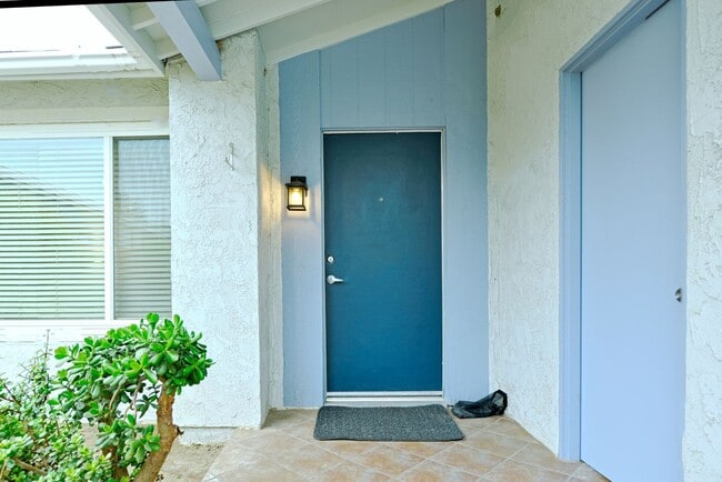 Building Photo - 13142 Reedley St