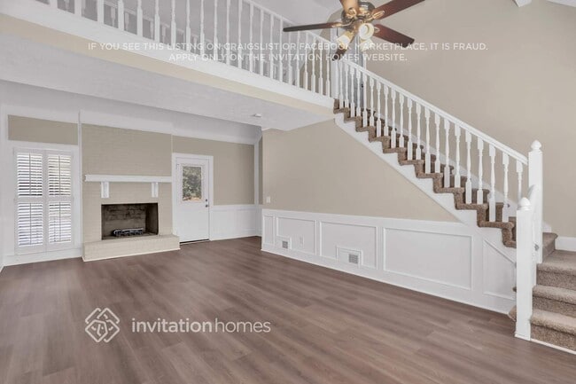 Building Photo - 4011 Colonial Dr SW