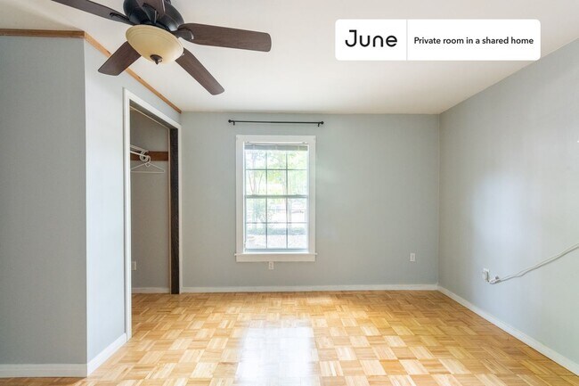 Foto del edificio - Room in Shared 3 bed/2 bath home