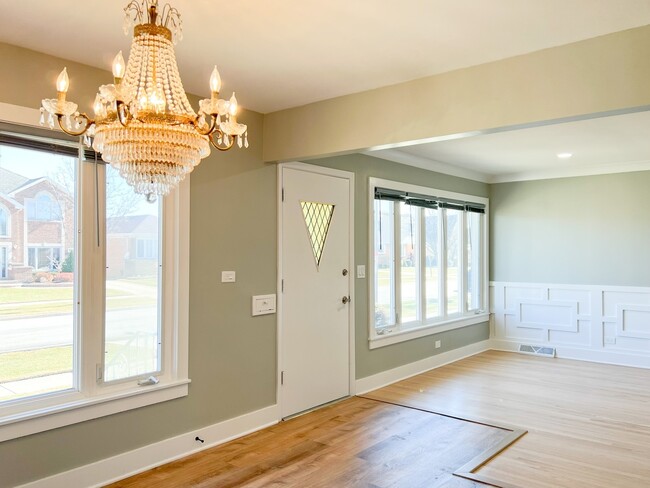 Building Photo - 4740 Opal Ave