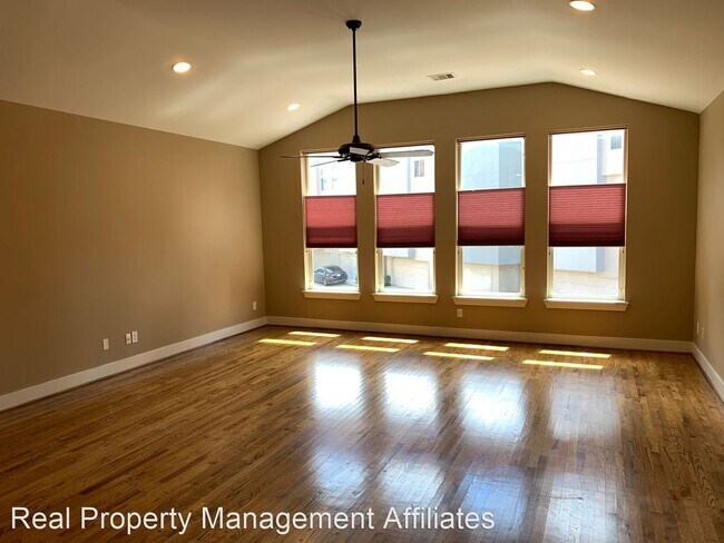 Foto del edificio - 2 br, 2 bath House - 2403 Roufa Rd