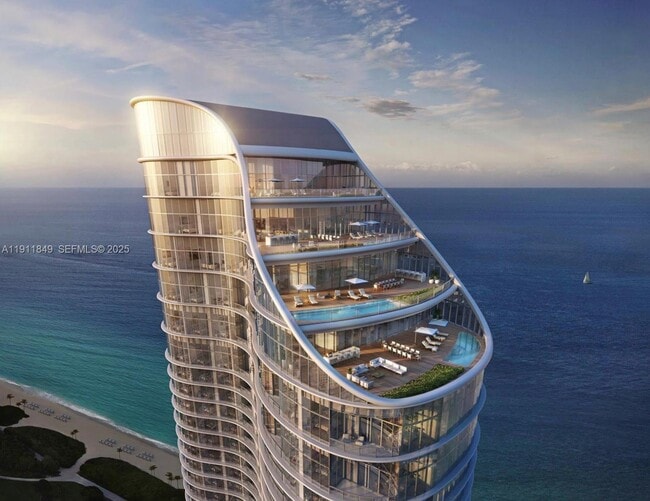 Foto del edificio - 15701 Collins Ave