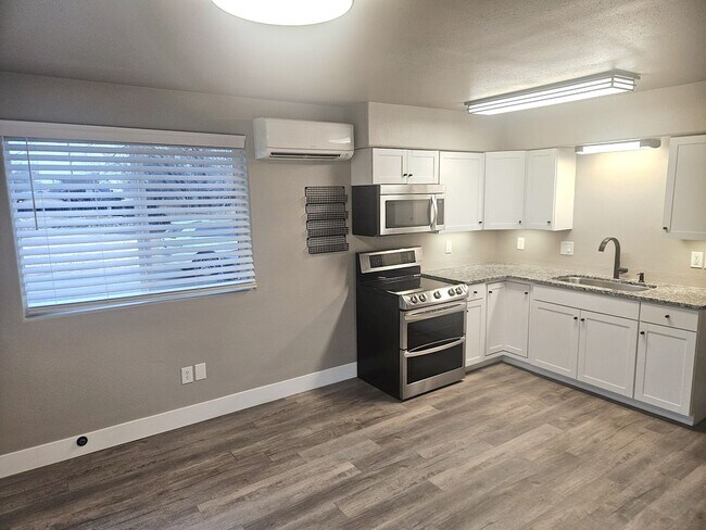 Foto del edificio - Newly Remodeled in Downtown Nampa