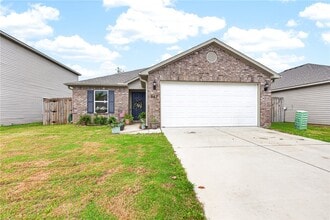 Building Photo - 967 E Sparrow Cir