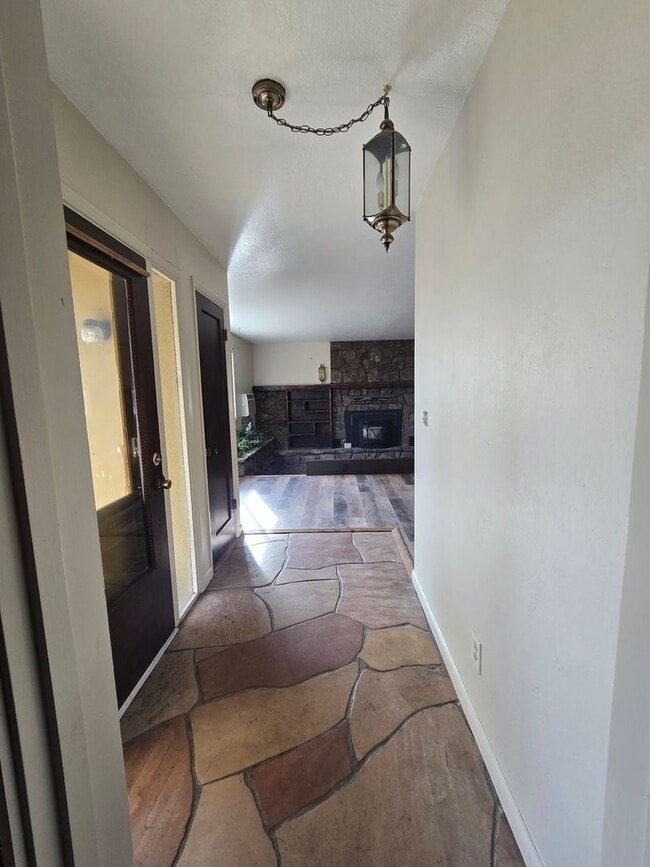 Building Photo - Charming Farmhouse