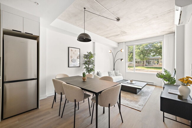 Photo du bâtiment - SUMA Rental Condos