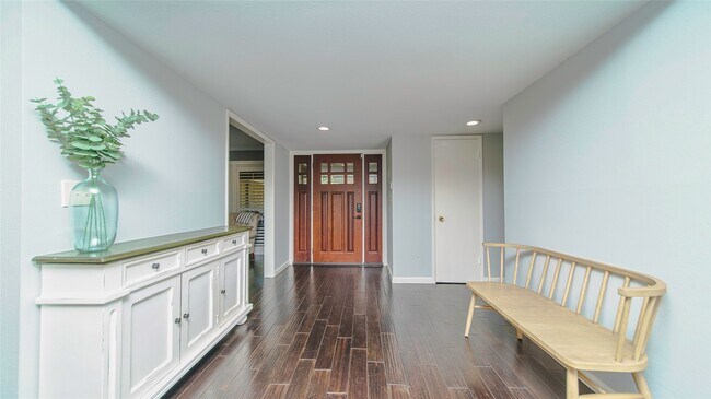 Foto del edificio - 1506 Wavecrest Ln