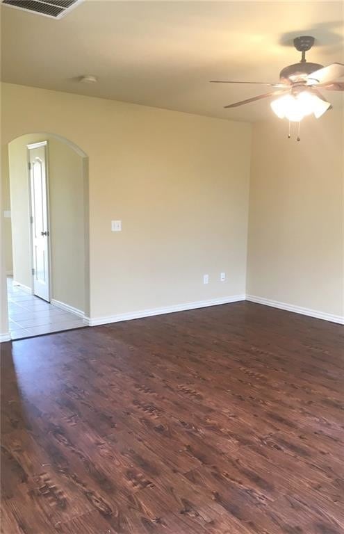 Building Photo - 927 Oak Xing