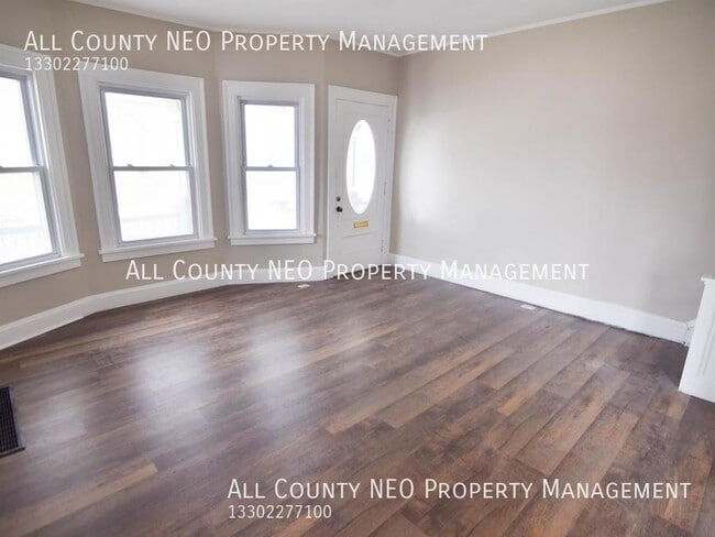 Building Photo - 1222 W Clifton Blvd