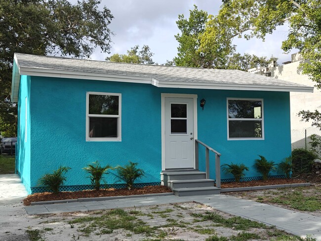 Building Photo - 3454 14th Ave S