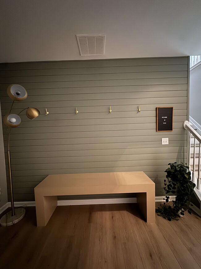 Mudroom w/ Accent Wall - 5201 Village Ct