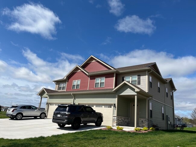 Building Photo - Autumn Ridge Apartment Homes